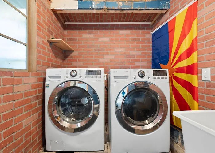 Encanto - 1 Mile To Asu Downtown, Hot Tub, Dogs Ok Сasa de vacaciones